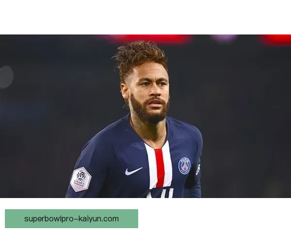 内马尔作为巴西足球偶像近期表现稳健像影响力